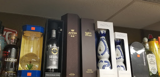 Liquor Store «DISCOUNT MARKET LIQUOR», reviews and photos, 106 N Sunrise Ave, Roseville, CA 95661, USA