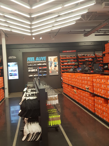 Sporting Goods Store «Nike Factory Store», reviews and photos, 4642 Factory Stores Blvd FF100, Myrtle Beach, SC 29579, USA