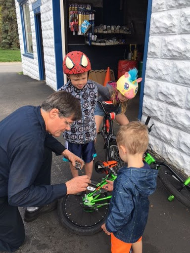 Auto Repair Shop «B & W Auto Services Inc», reviews and photos, 8155 Flourtown Ave, Wyndmoor, PA 19038, USA