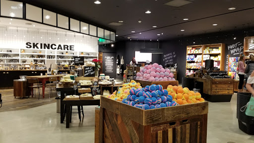 Cosmetics Store «LUSH», reviews and photos, 575 Bellevue Way NE #128, Bellevue, WA 98004, USA