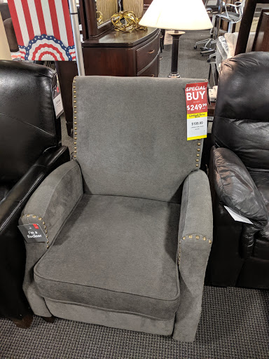 Used Furniture Store «CORT Clearance Center», reviews and photos, 5720 General Washington Dr, Alexandria, VA 22312, USA