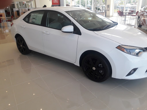 Manhattan Beach Toyota image