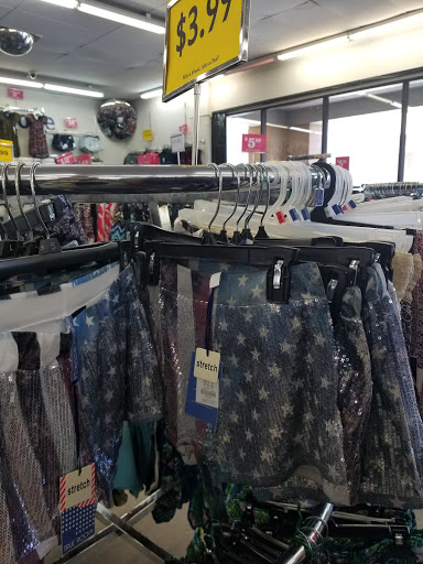 Discount Store «Factory 2-U (Fallas Discount Stores)», reviews and photos, 3220 E Anaheim St, Long Beach, CA 90804, USA