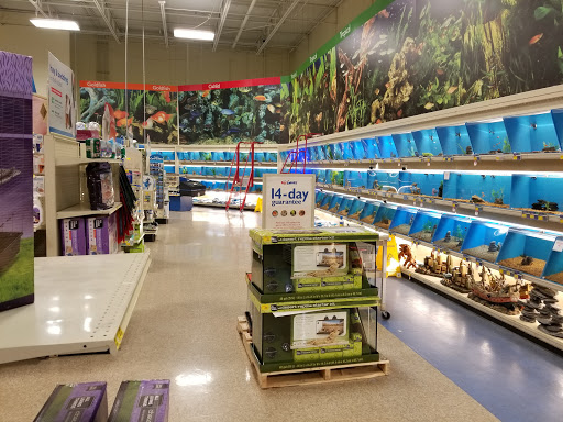 Pet Supply Store «PetSmart», reviews and photos, 4749 Valley View Blvd NW, Roanoke, VA 24012, USA