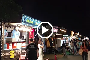 Seoul Bamdokkaebi Night Market image