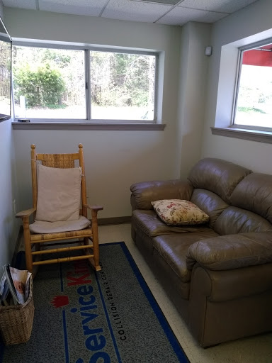 Auto Body Shop «Service King Collision Repair of North Fredericksburg», reviews and photos, 30 Trade St, Fredericksburg, VA 22406, USA