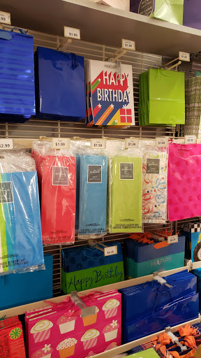 Grocery Store «Stop & Shop», reviews and photos, 154 Westchester Ave, White Plains, NY 10604, USA