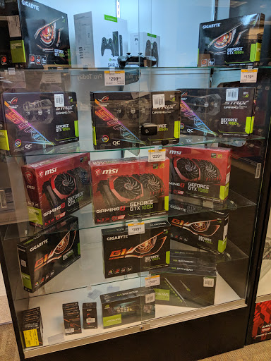 Micro Center image