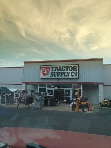 Home Improvement Store «Tractor Supply Co.», reviews and photos, 1266 US-641, Paris, TN 38242, USA