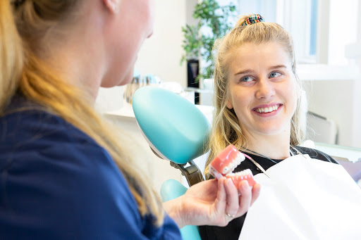 No.8 ortodonti - Tandreglering på Östermalm
