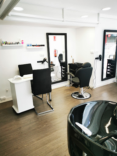 Lina Peluquería & Estética Unisex en A Coruña, A Coruña