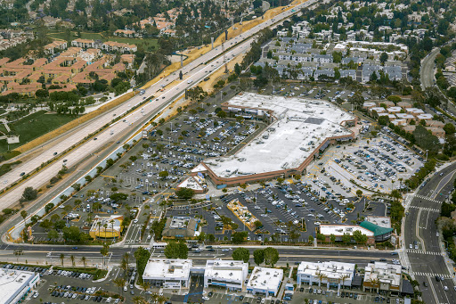 Shopping Mall «La Jolla Village Square», reviews and photos, 8657 Villa La Jolla Dr, La Jolla, CA 92037, USA