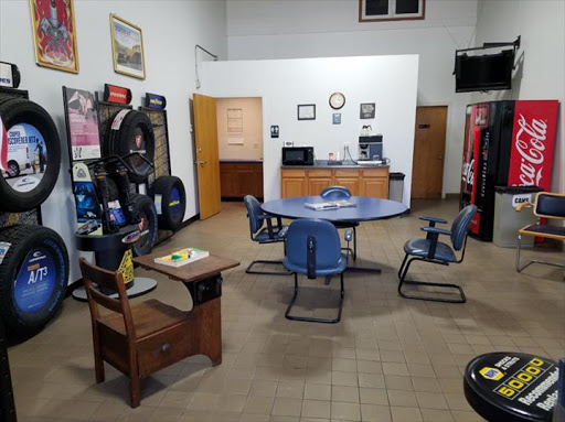 Auto Repair Shop «McManus Automotive», reviews and photos, 550 8th St SW, Altoona, IA 50009, USA