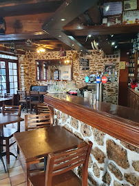 Atmosphère du Restaurant La Taverne à Villeneuve-le-Comte - n°7