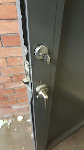My Key Locksmiths - Locksmith Leeds LS14 - Locksmith
