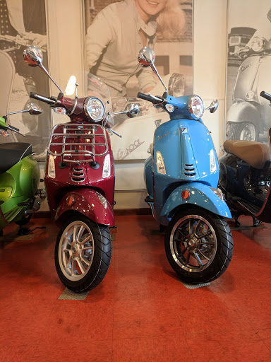 Motor Scooter Dealer «Metro Scooter», reviews and photos, 3716 Montgomery Rd, Cincinnati, OH 45207, USA