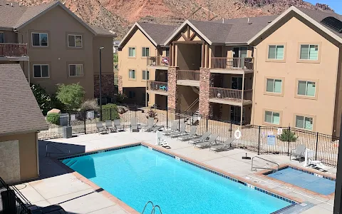 Moab Redcliff Condos image