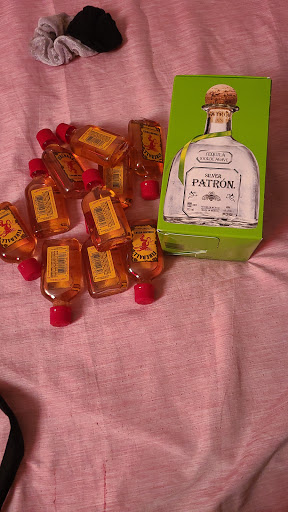 Liquor Store «North End Wine & Liquor Store», reviews and photos, 2509 Webster Ave, Bronx, NY 10458, USA