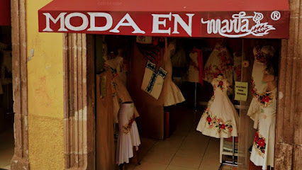 Vestidos de manta bordados - Col. Centro, C. La Corregidora #218, 58000  Morelia, Mich.