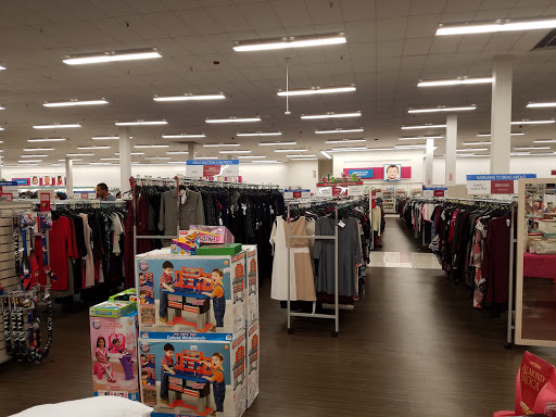 Clothing Store «Burlington Coat Factory», reviews and photos, 5737 NW 7th St, Miami, FL 33126, USA
