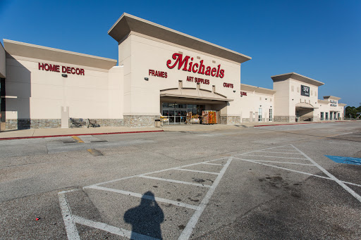 Shopping Mall «Humblewood Shopping Center», reviews and photos, 19661 US-59, Humble, TX 77338, USA