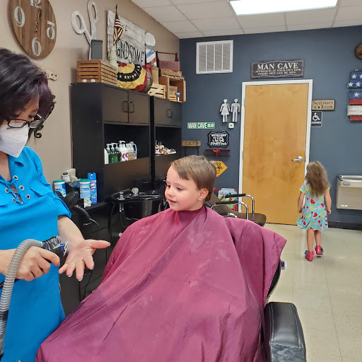 Barber Shop «P Nuts Barber Shop», reviews and photos, 1500 Freedom Self Storage Rd # 11, Fort Walton Beach, FL 32547, USA