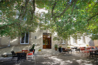 Extérieur du Restaurant Hôtel Saint Sauveur à Meyrueis - n°1