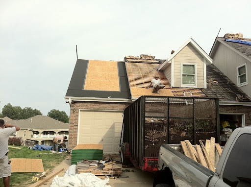 C&D Roofing in Independence, Missouri
