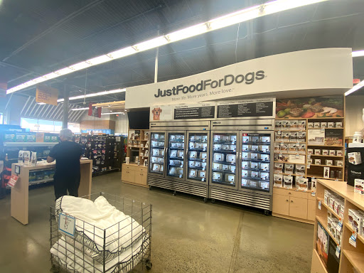 Pet Supply Store «Petco Animal Supplies», reviews and photos, 1255 Raritan Rd #140, Clark, NJ 07066, USA