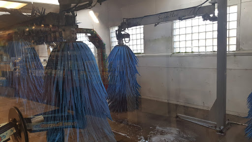 Car Wash «Wellwood Car Wash», reviews and photos, 990 Wellwood Ave, Lindenhurst, NY 11757, USA