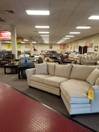 Furniture Store «Raymour & Flanigan Furniture and Mattress Clearance Center», reviews and photos, 5550 Sunrise Hwy, Massapequa, NY 11758, USA