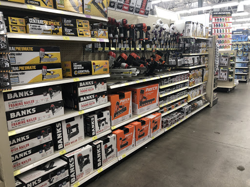 Hardware Store «Harbor Freight Tools», reviews and photos, 1349 N Blackstone Ave, Fresno, CA 93703, USA
