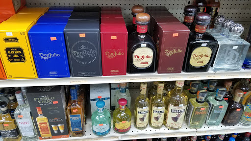 Liquor Store «Foremost Liquor Stores», reviews and photos, 178 S Broadway, Aurora, IL 60505, USA