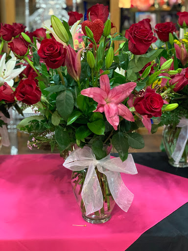 Florist «Sierra Flowers», reviews and photos, 210 6th St, Colusa, CA 95932, USA