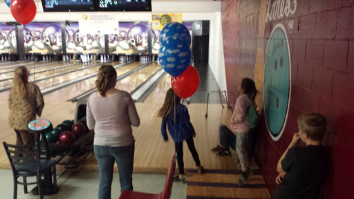 Bowling Alley «Laurel Lanes», reviews and photos, 108 W 8th St, Port Angeles, WA 98362, USA