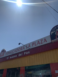 Panaderia La Plaza