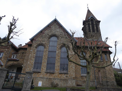 Église catholique Eglise Réformée de France Le Raincy