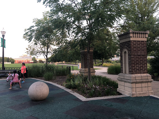 Park «Festival Park», reviews and photos, 132 S Grove Ave, Elgin, IL 60120, USA