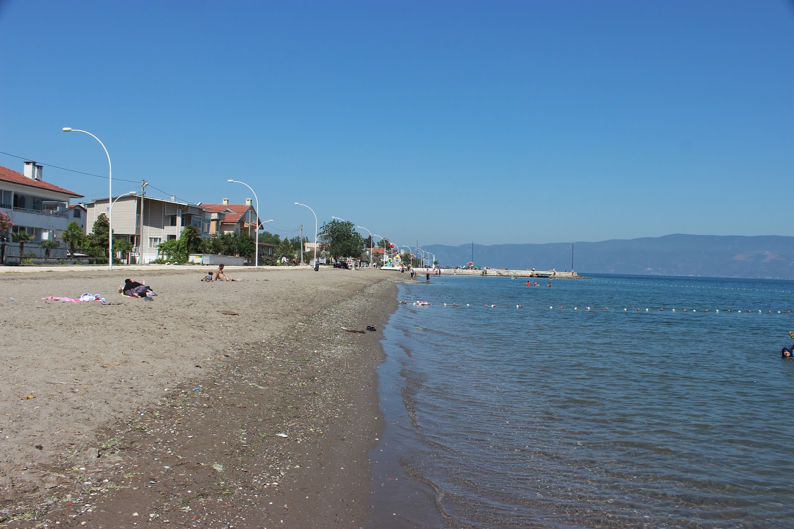 Foto de Gemsaz beach com areia brilhante superfície