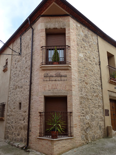 Casa Rural Doña Blanca en Santa Cruz de la Sierra