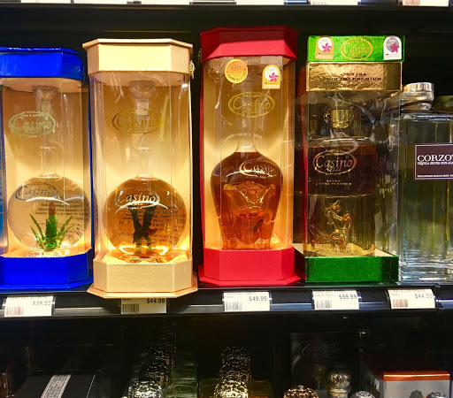 Liquor Store «Liquor Barn», reviews and photos, 287 E Dundee Rd, Wheeling, IL 60090, USA