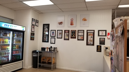 Donut Shop «Dough In The Box», reviews and photos, 3184 Austell Rd SW, Marietta, GA 30008, USA