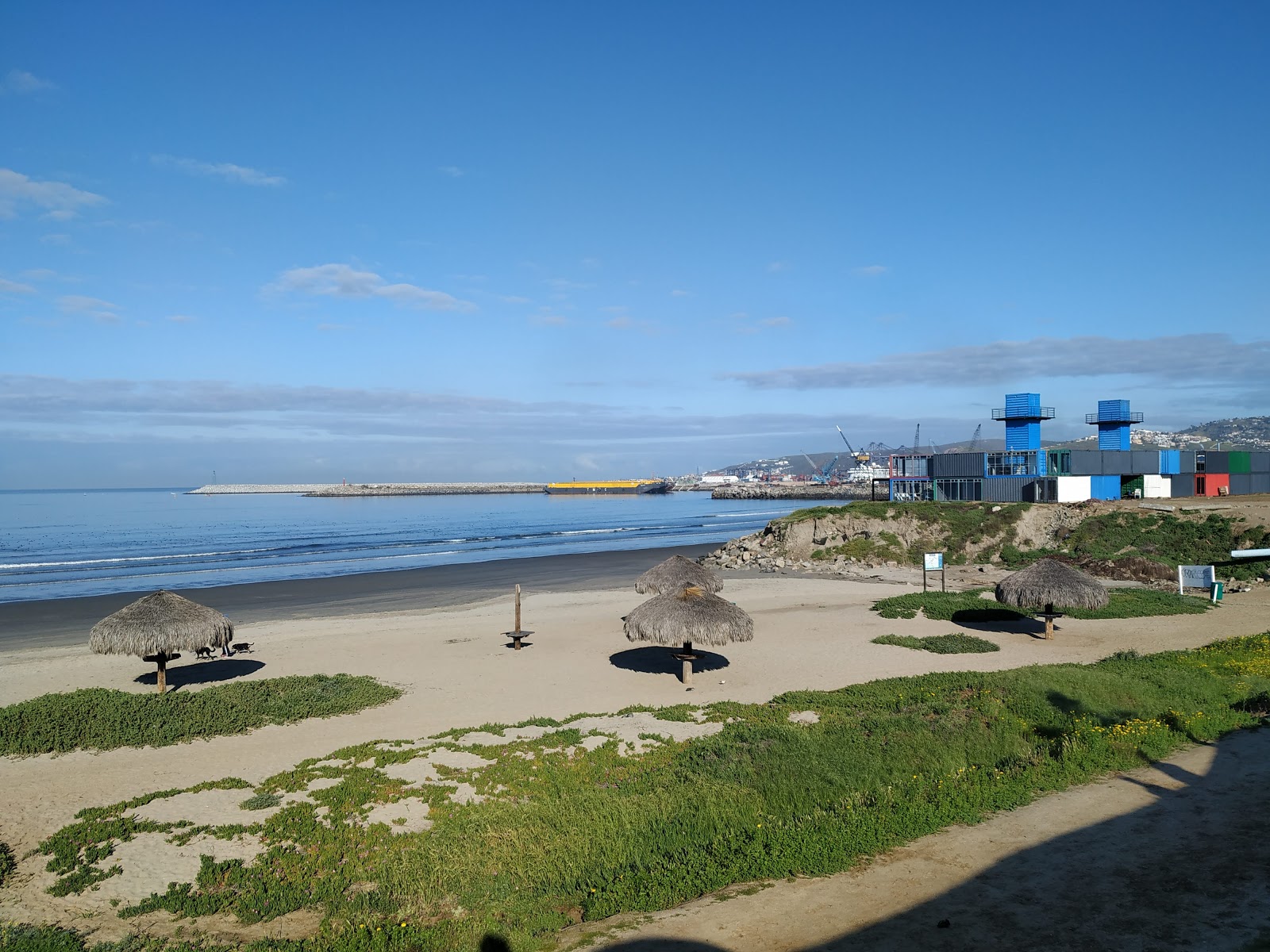 Valokuva Playa Hermosaista. - suosittu paikka rentoutumisen tuntijoille