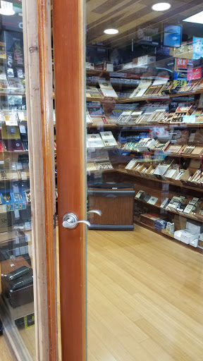 Tobacco Shop «Cig Star - Smoke, Vapor & Glass», reviews and photos, 2060 E Avenida De Los Arboles Suite H, Thousand Oaks, CA 91362, USA
