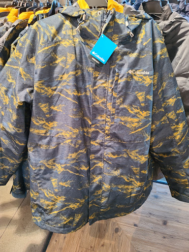 Sportswear Store «Columbia Sportswear Outlet Store at Seattle Premium Outlets», reviews and photos, 10600 Quil Ceda Blvd #920, Tulalip, WA 98271, USA