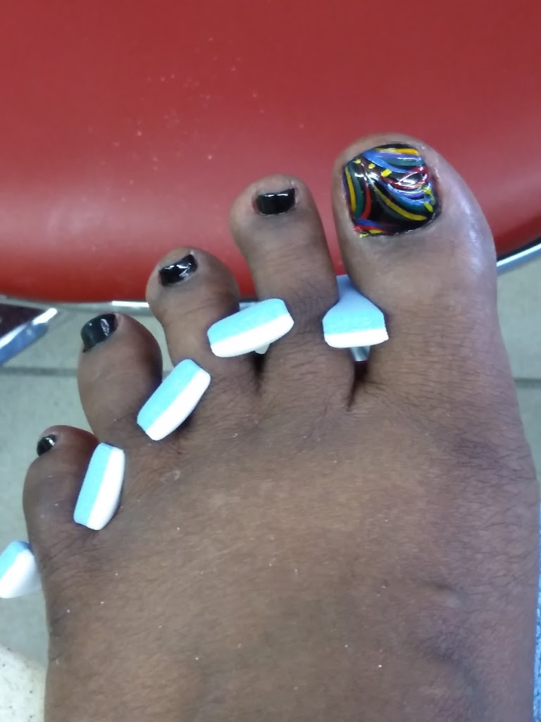 Eva's Nail and Spa 64124