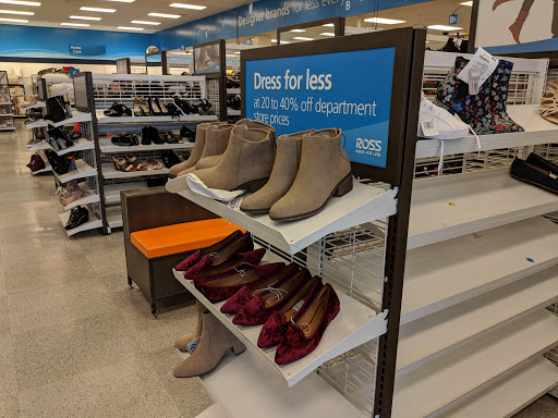 Clothing Store «Ross Dress for Less», reviews and photos, 1030 N Rengstorff Ave, Mountain View, CA 94043, USA
