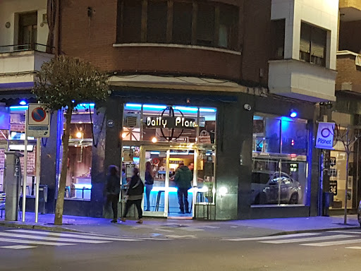 Información y opiniones sobre Daily Planet Cafe de Miranda De Ebro