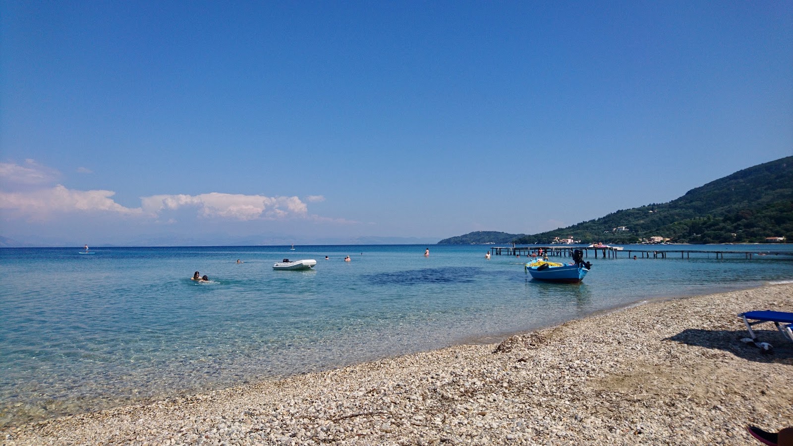 Photo de Paralia Mesoggi avec plage spacieuse