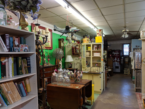 Wall St. Antiques of Midland